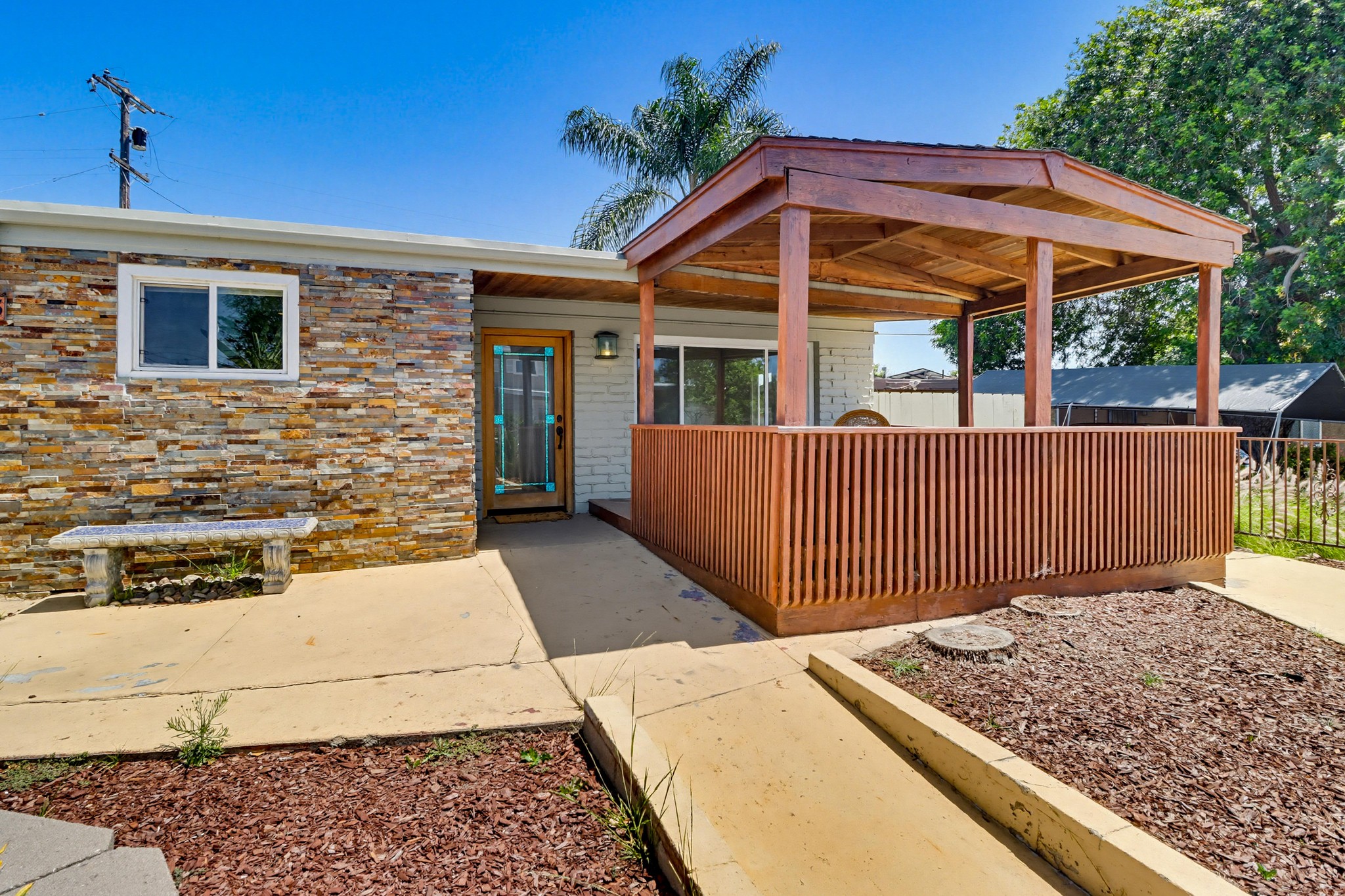 Virtual tour photo 10 of 47 for 4253 View Pl