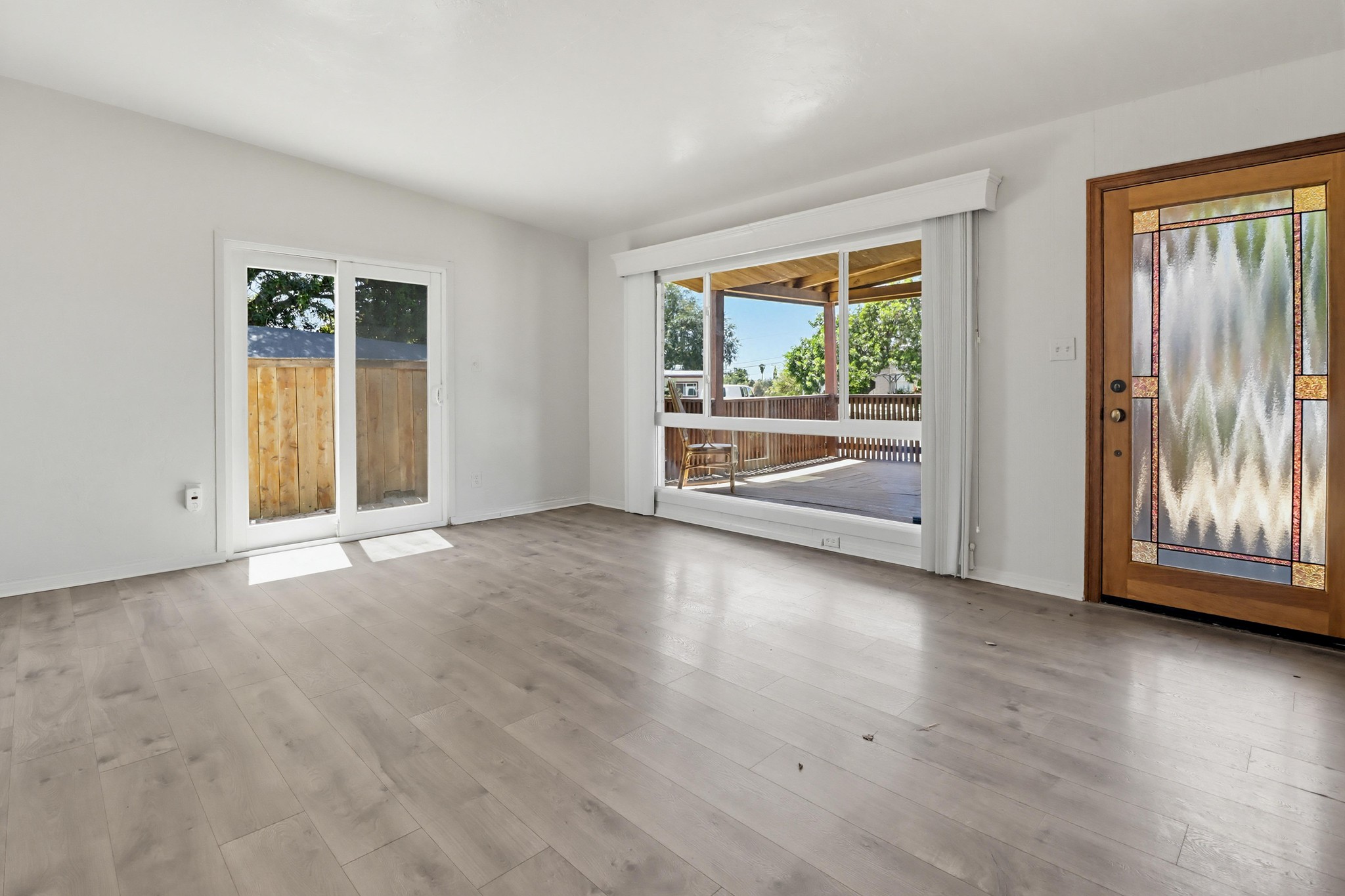 Virtual tour photo 16 of 47 for 4253 View Pl