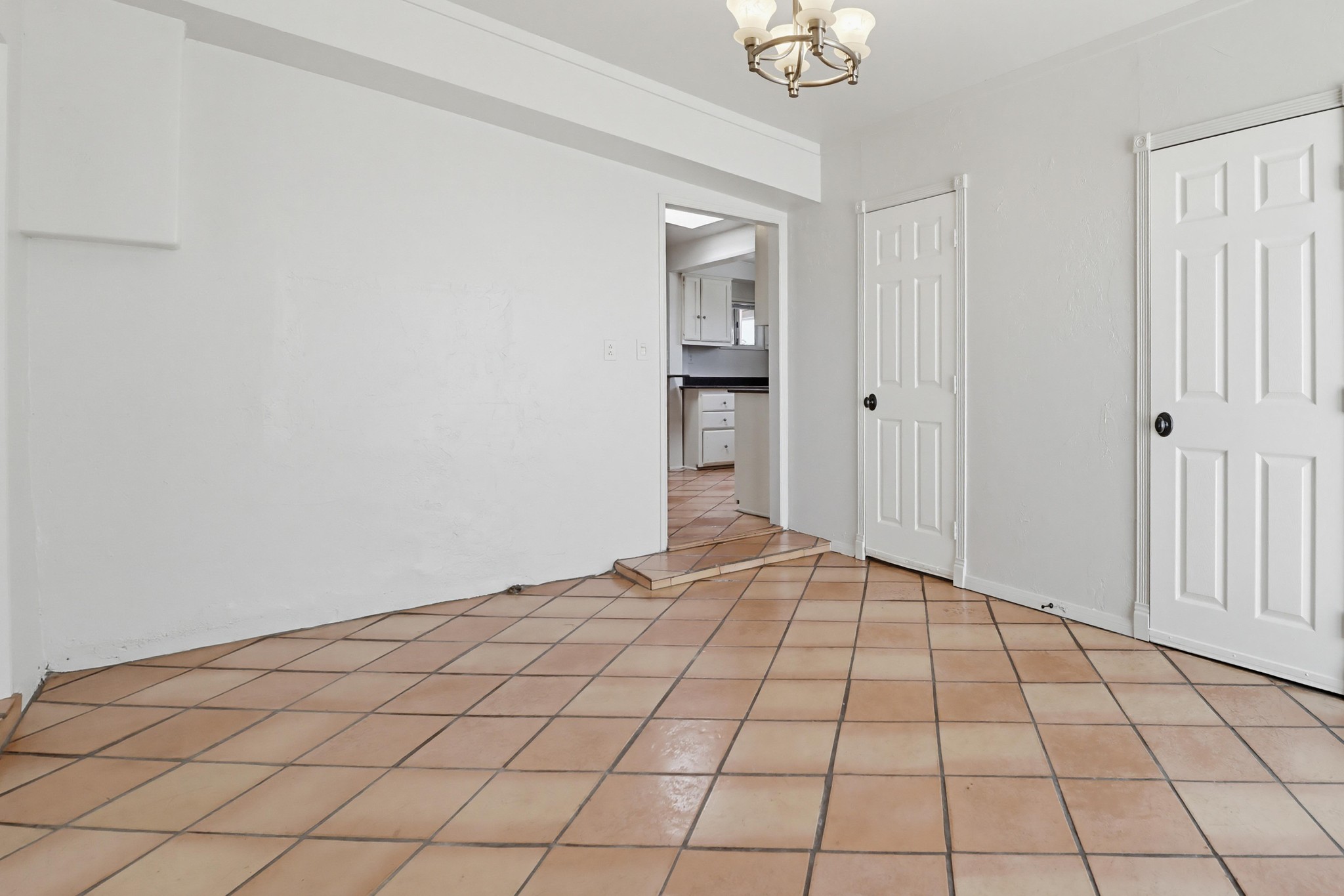 Virtual tour photo 22 of 47 for 4253 View Pl