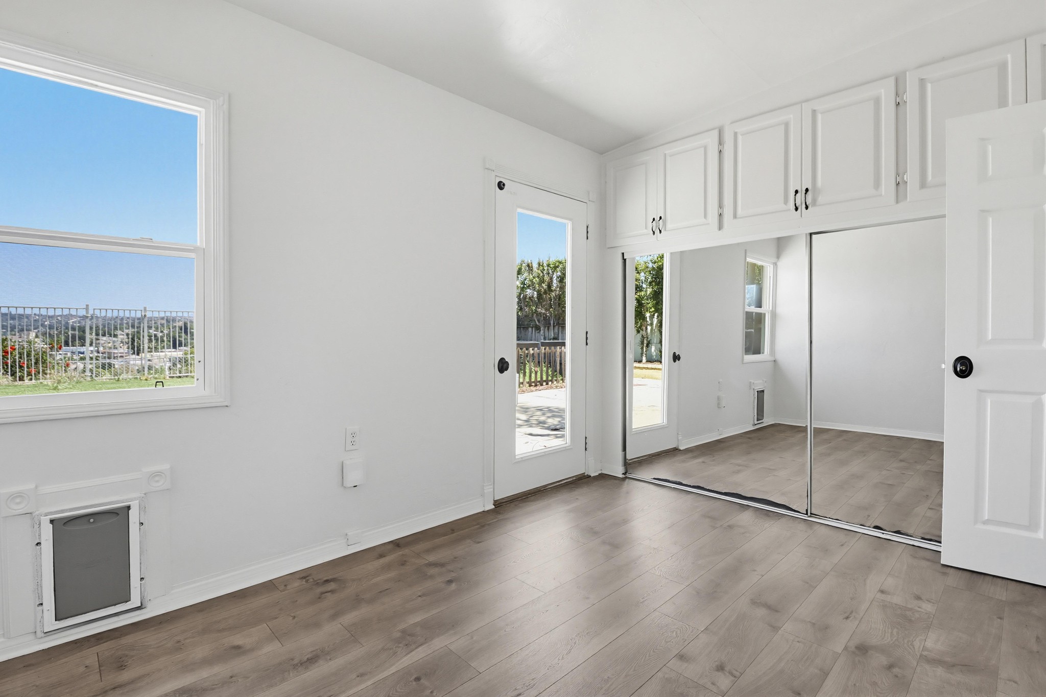 Virtual tour photo 31 of 47 for 4253 View Pl