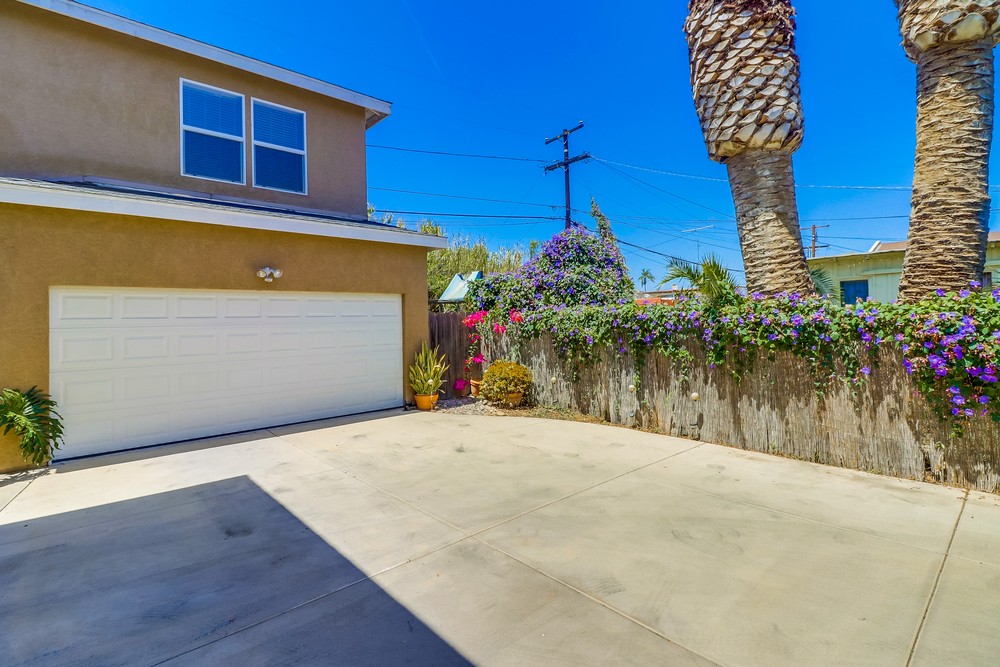 Virtual tour photo 4 of 42 for 4254 Menlo Ave