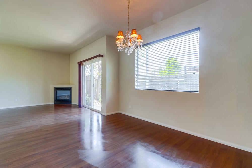 Virtual tour photo 10 of 42 for 4254 Menlo Ave