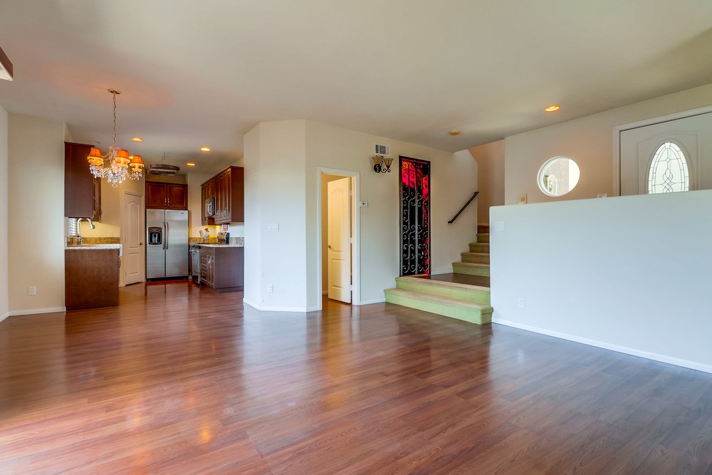Virtual tour photo 15 of 42 for 4254 Menlo Ave