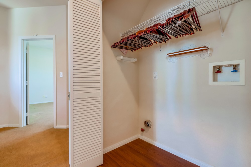 Virtual tour photo 31 of 42 for 4254 Menlo Ave