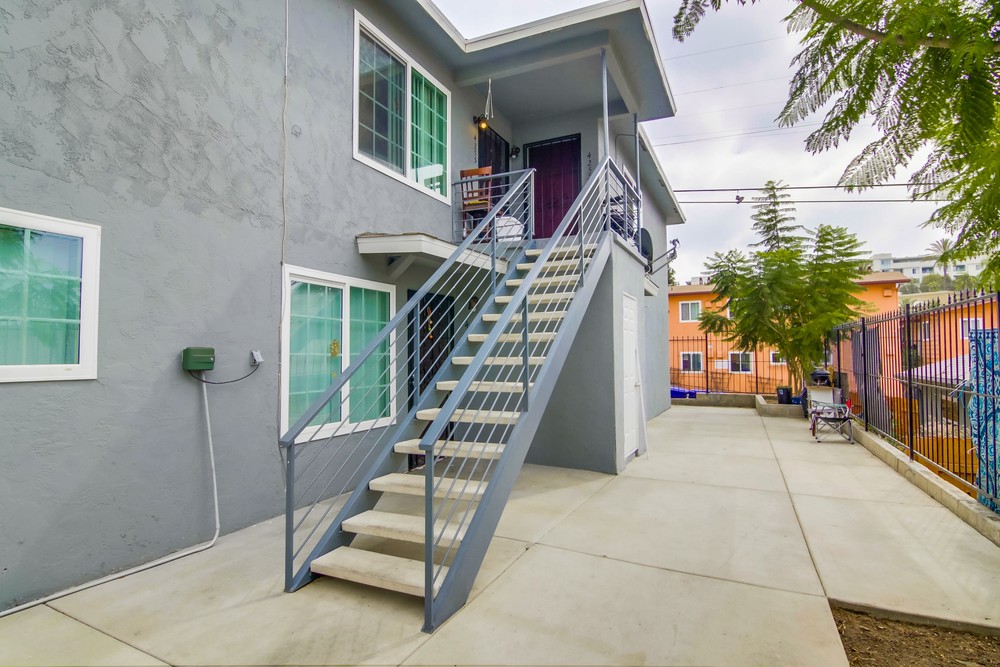 Virtual tour photo 6 of 41 for 4255 Altadena Ave