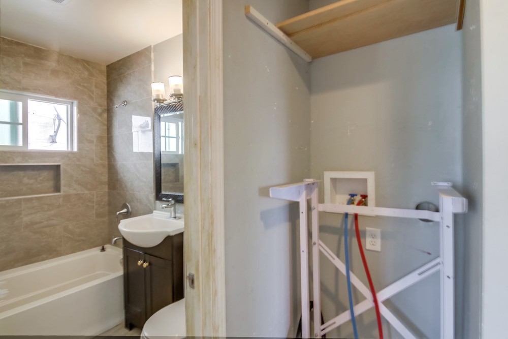 Virtual tour photo 40 of 41 for 4255 Altadena Ave
