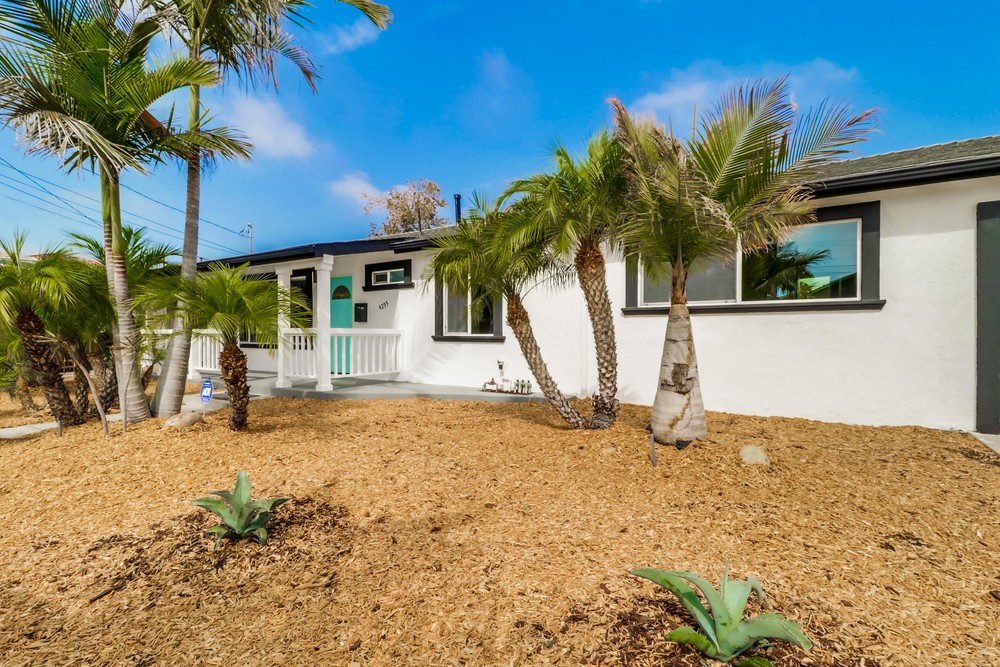 Virtual tour photo 5 of 44 for 4255 Feather Ave