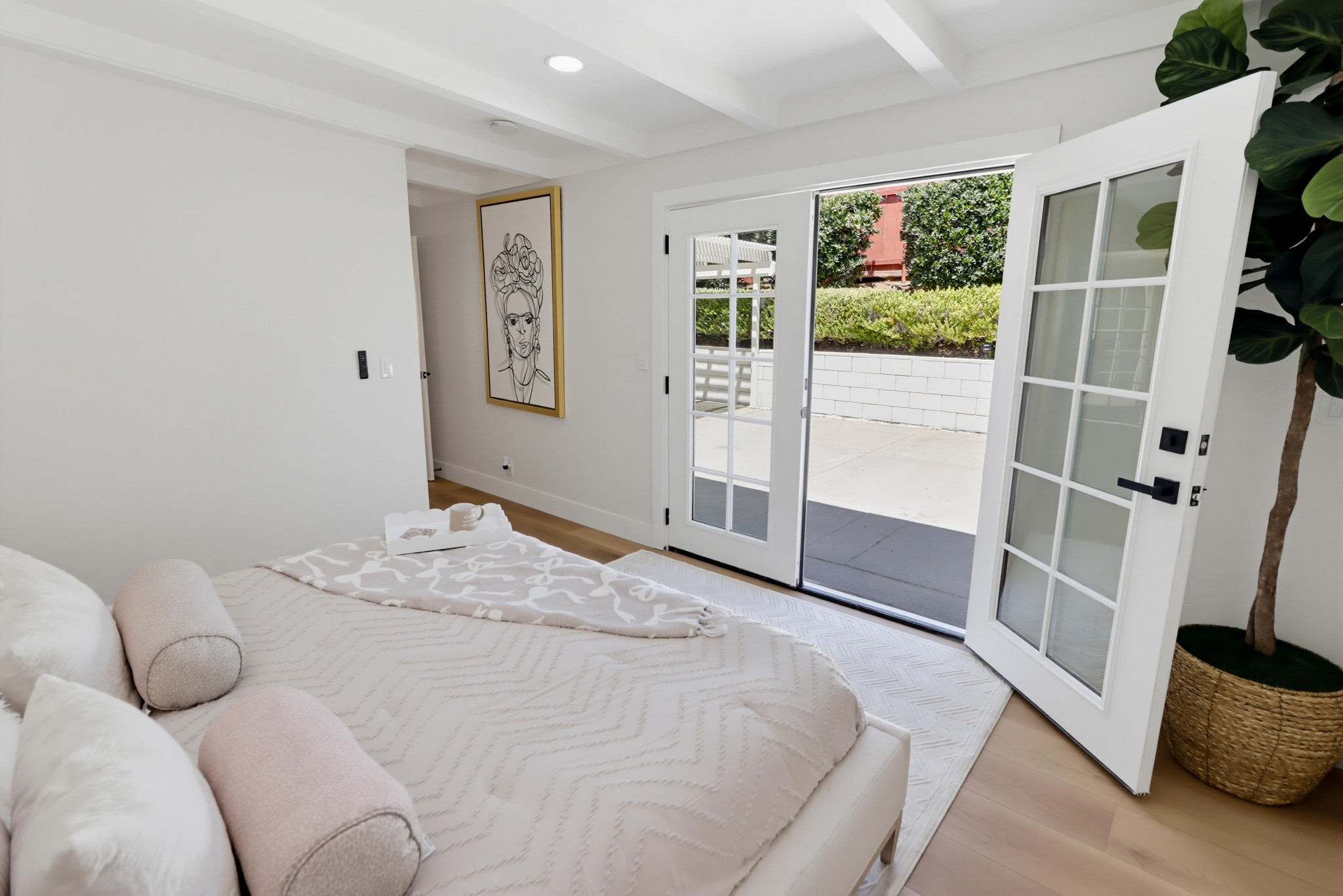 Virtual tour photo 32 of 62 for 4255 Lochlomond St