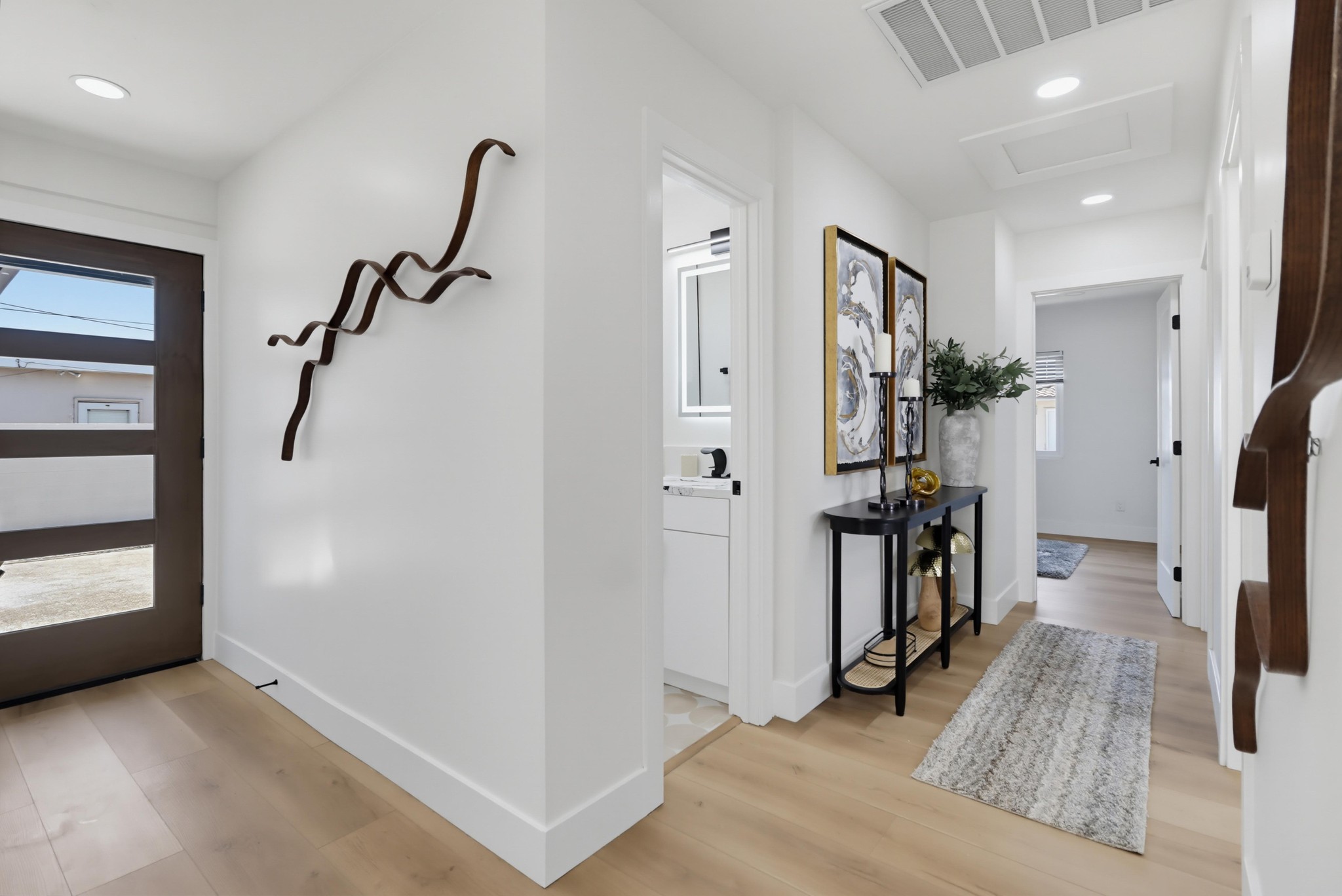Virtual tour photo 38 of 62 for 4255 Lochlomond St