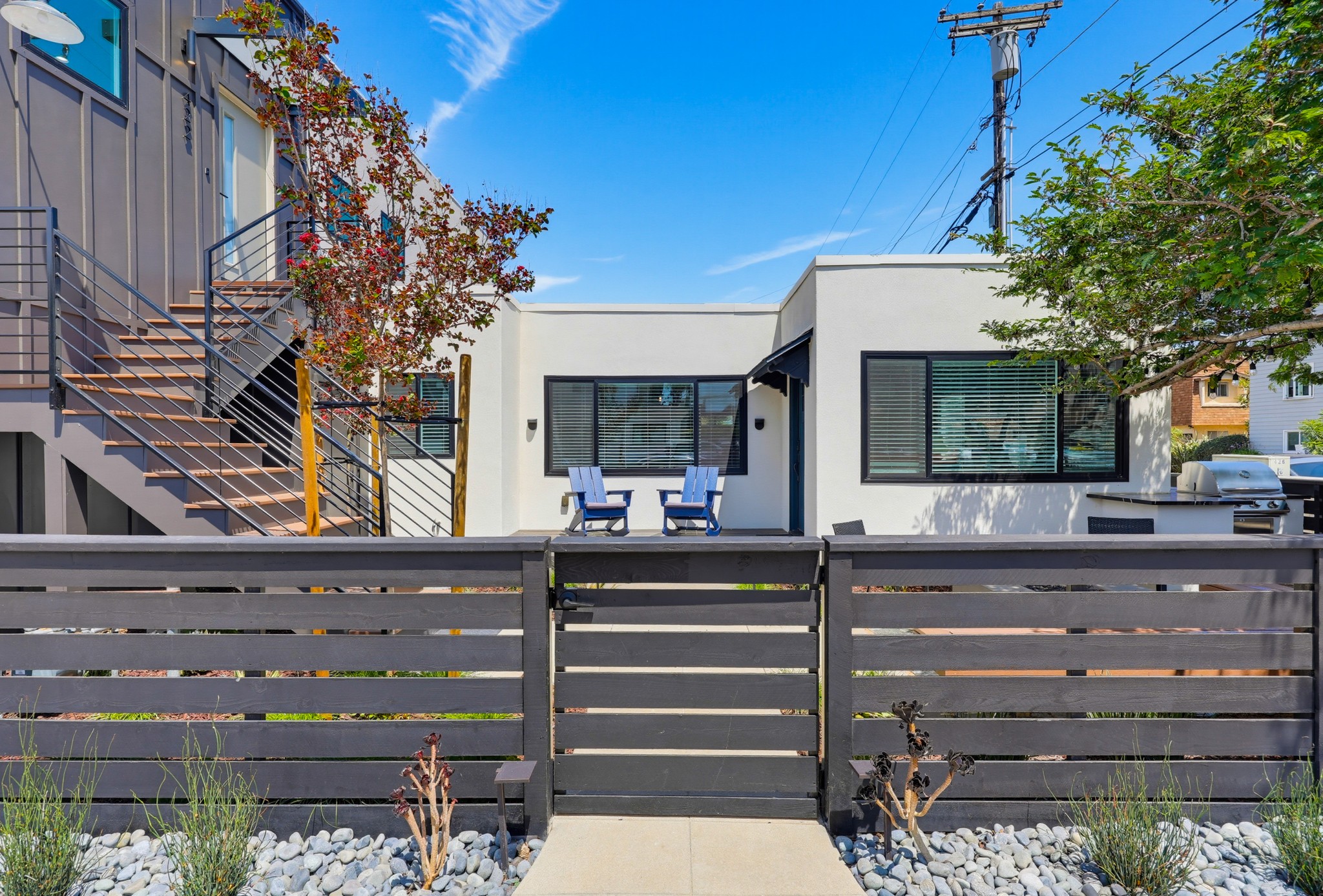 Virtual tour photo 3 of 40 for 426 Arbor Dr