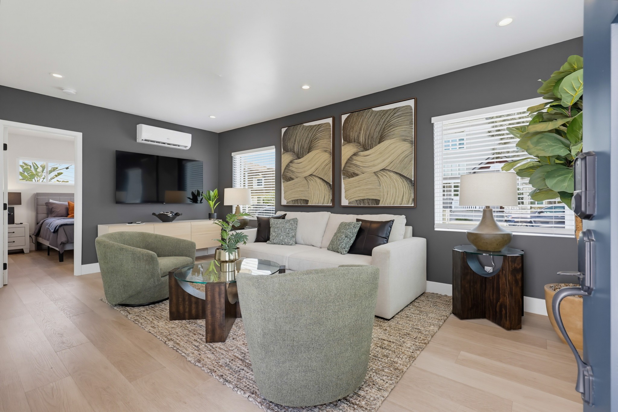 Virtual tour photo 12 of 40 for 426 Arbor Dr