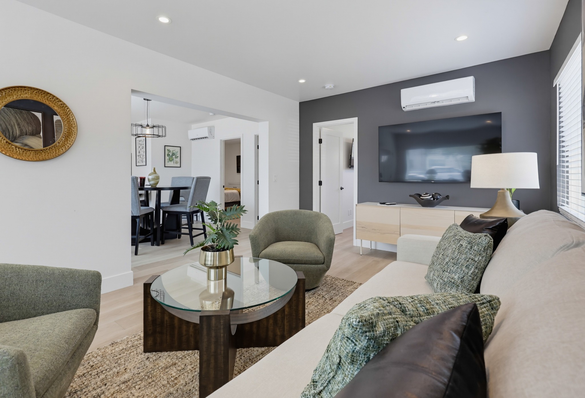 Virtual tour photo 13 of 40 for 426 Arbor Dr