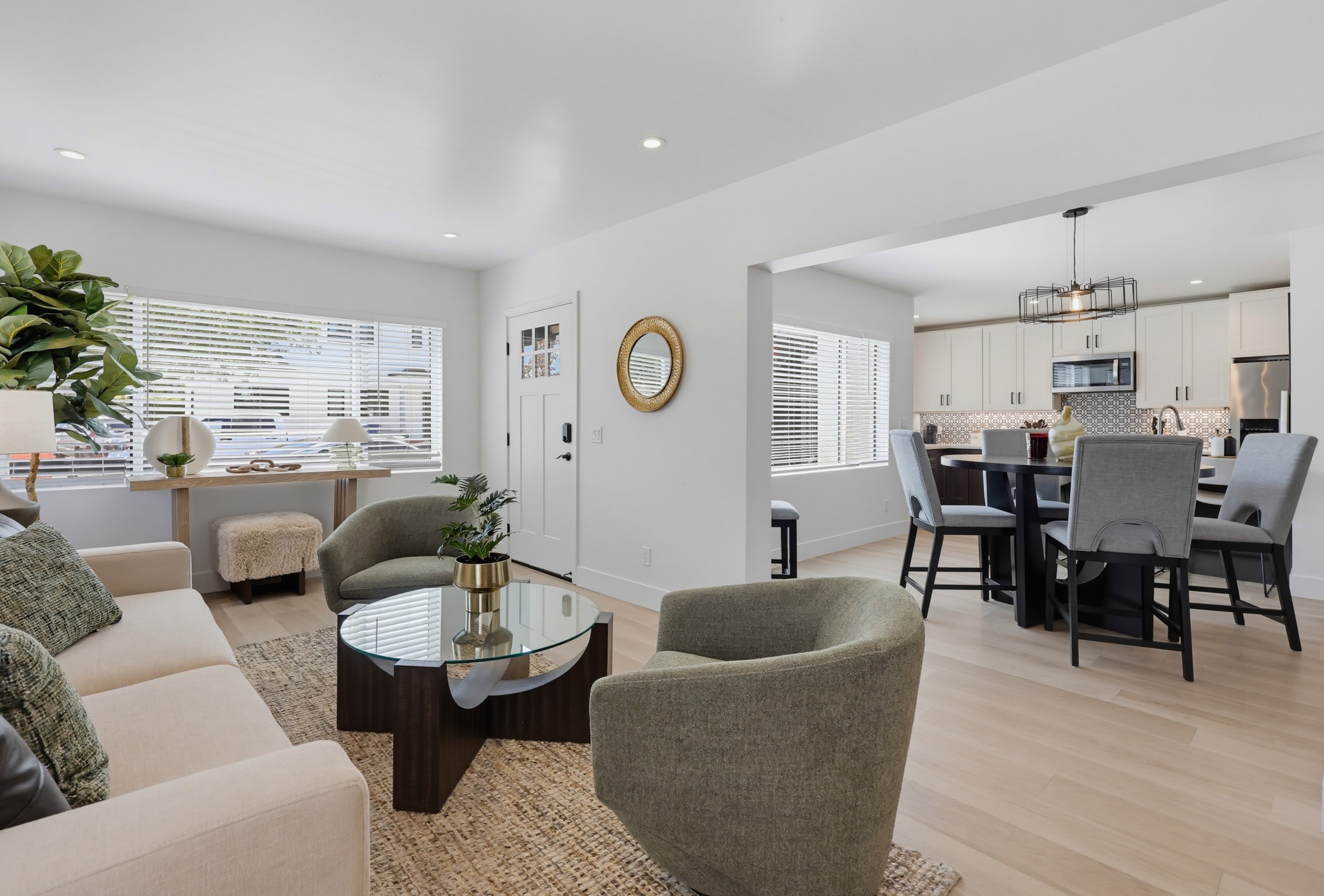 Virtual tour photo 17 of 40 for 426 Arbor Dr