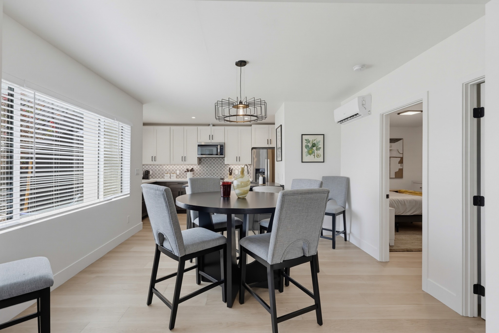 Virtual tour photo 18 of 40 for 426 Arbor Dr