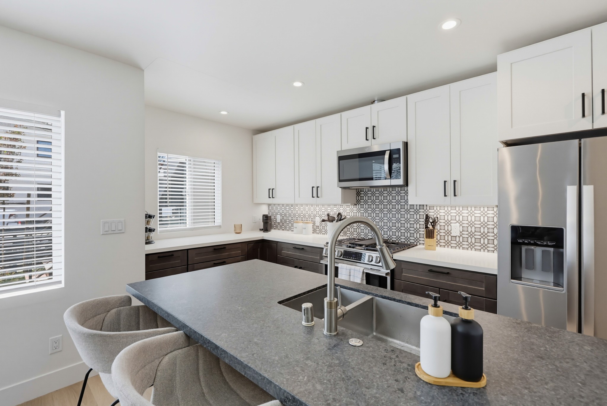 Virtual tour photo 23 of 40 for 426 Arbor Dr