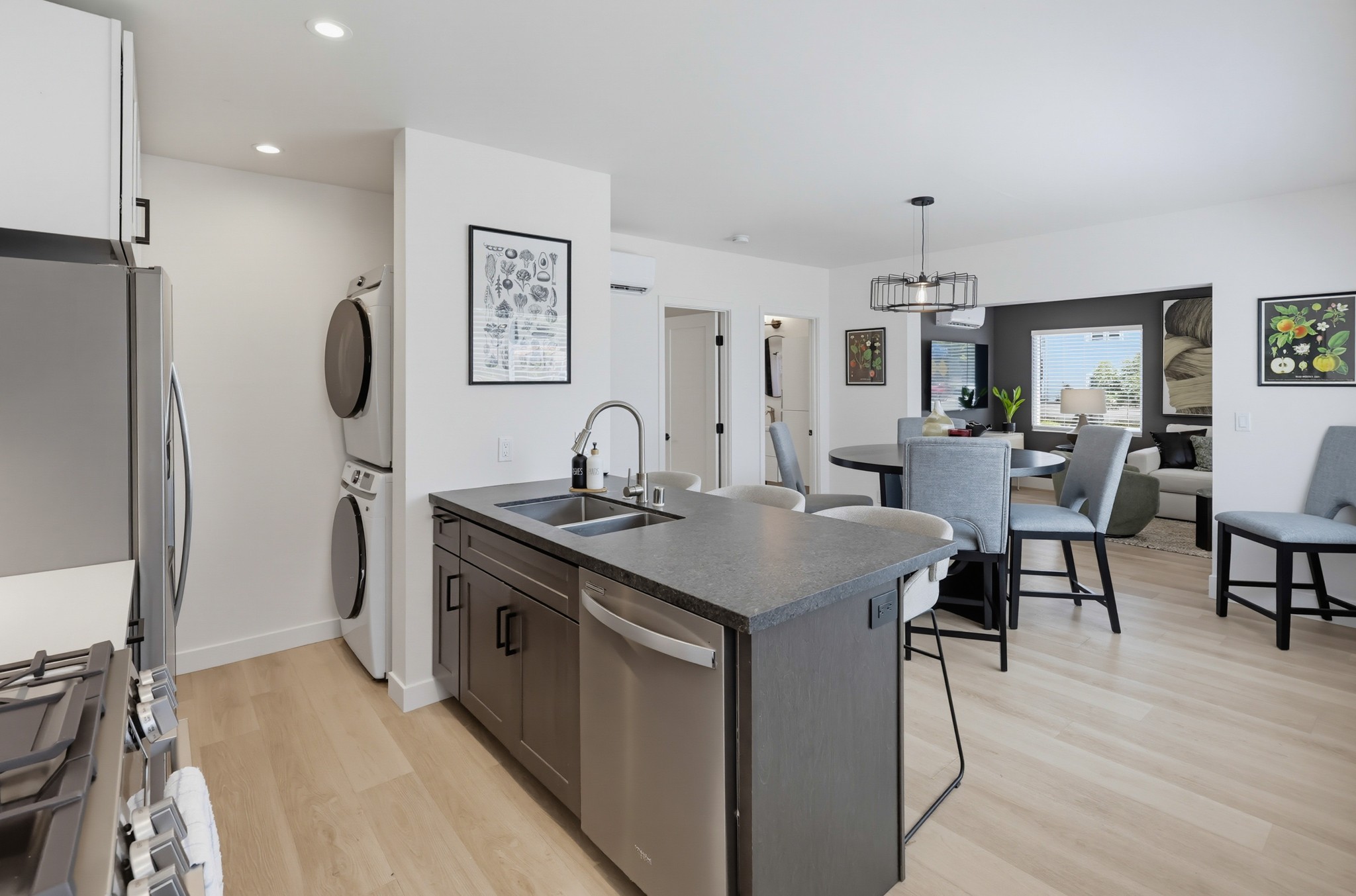 Virtual tour photo 26 of 40 for 426 Arbor Dr