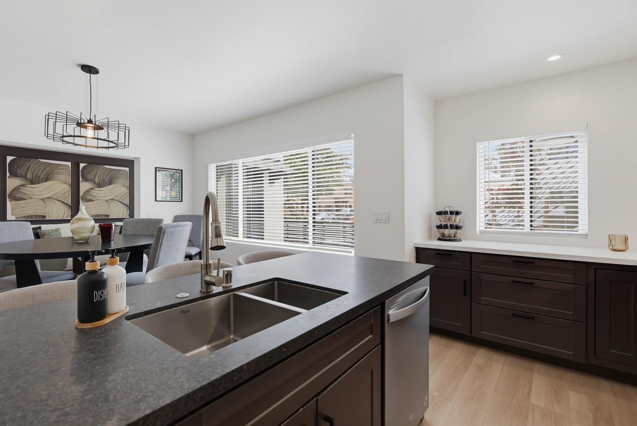 Virtual tour photo 27 of 40 for 426 Arbor Dr