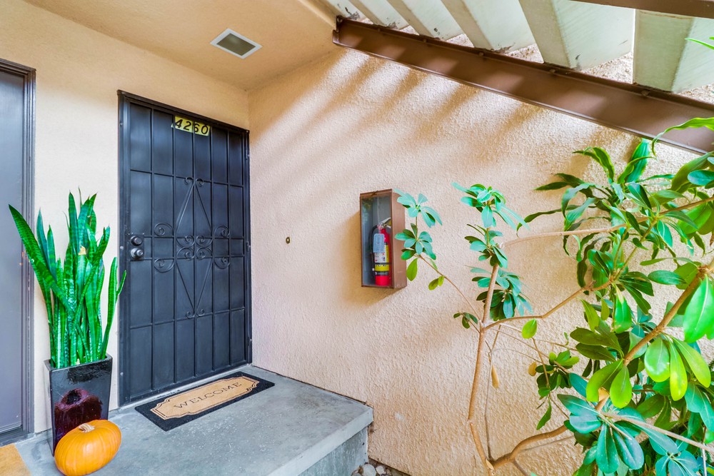 Virtual tour photo 5 of 39 for 4260 Sixth Ave