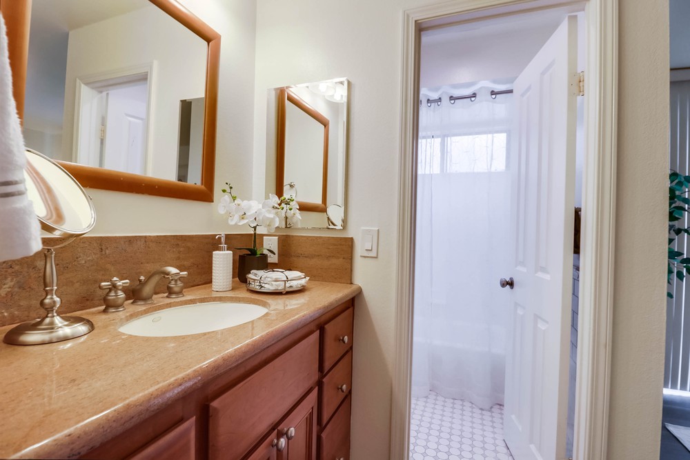 Virtual tour photo 33 of 39 for 4260 Sixth Ave