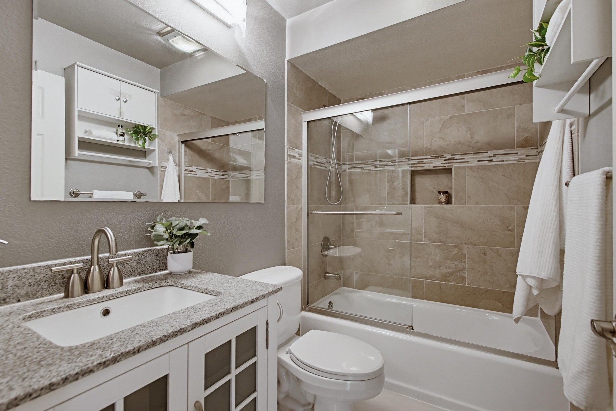 Virtual tour photo 21 of 26 for 4261 Fifth Ave