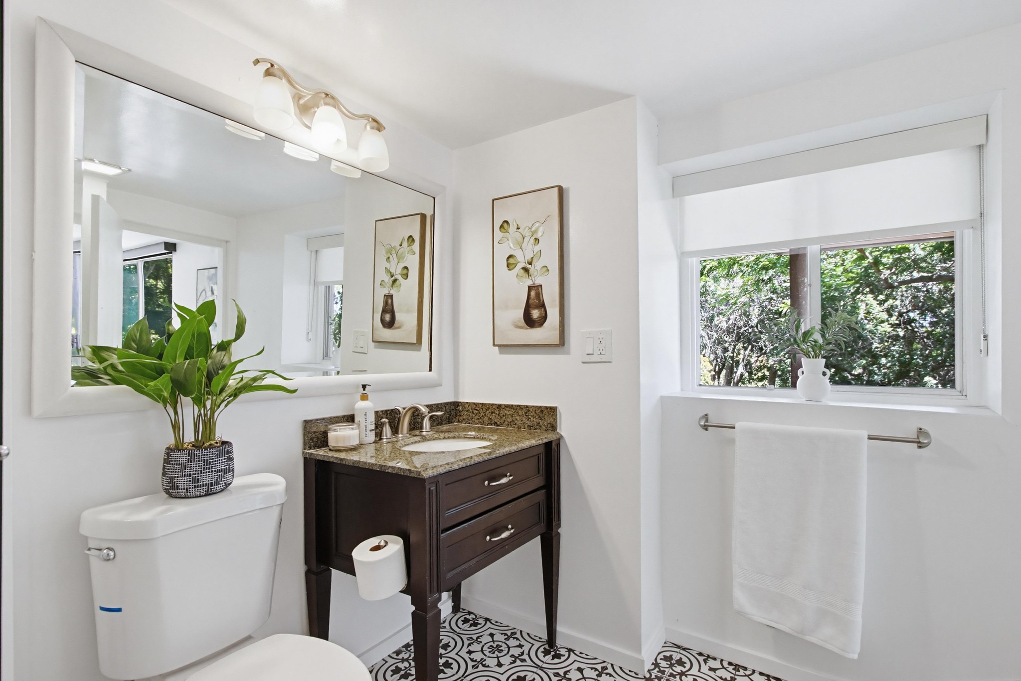 Virtual tour photo 43 of 60 for 4263 Hawk St
