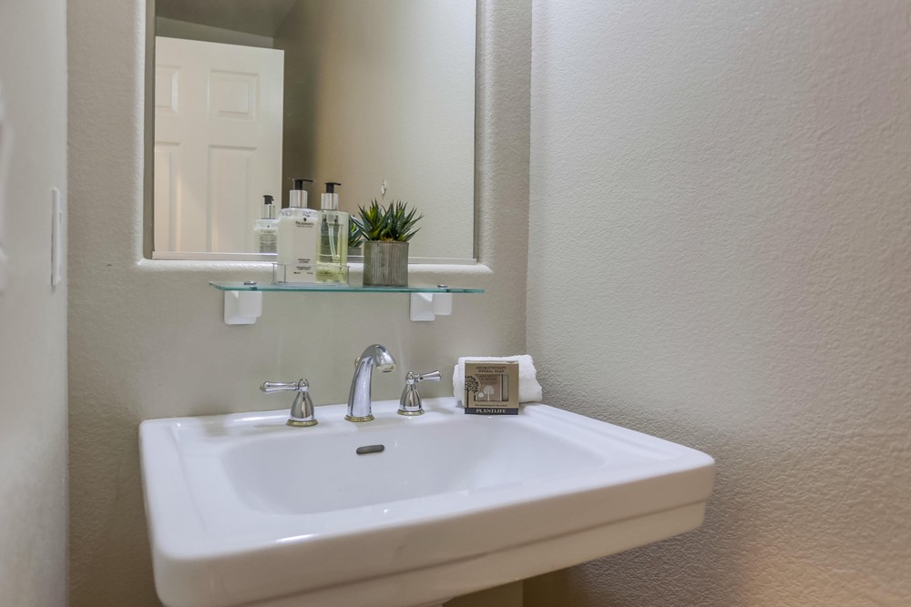 Virtual tour photo 40 of 110 for 4263 Shorepointe Way