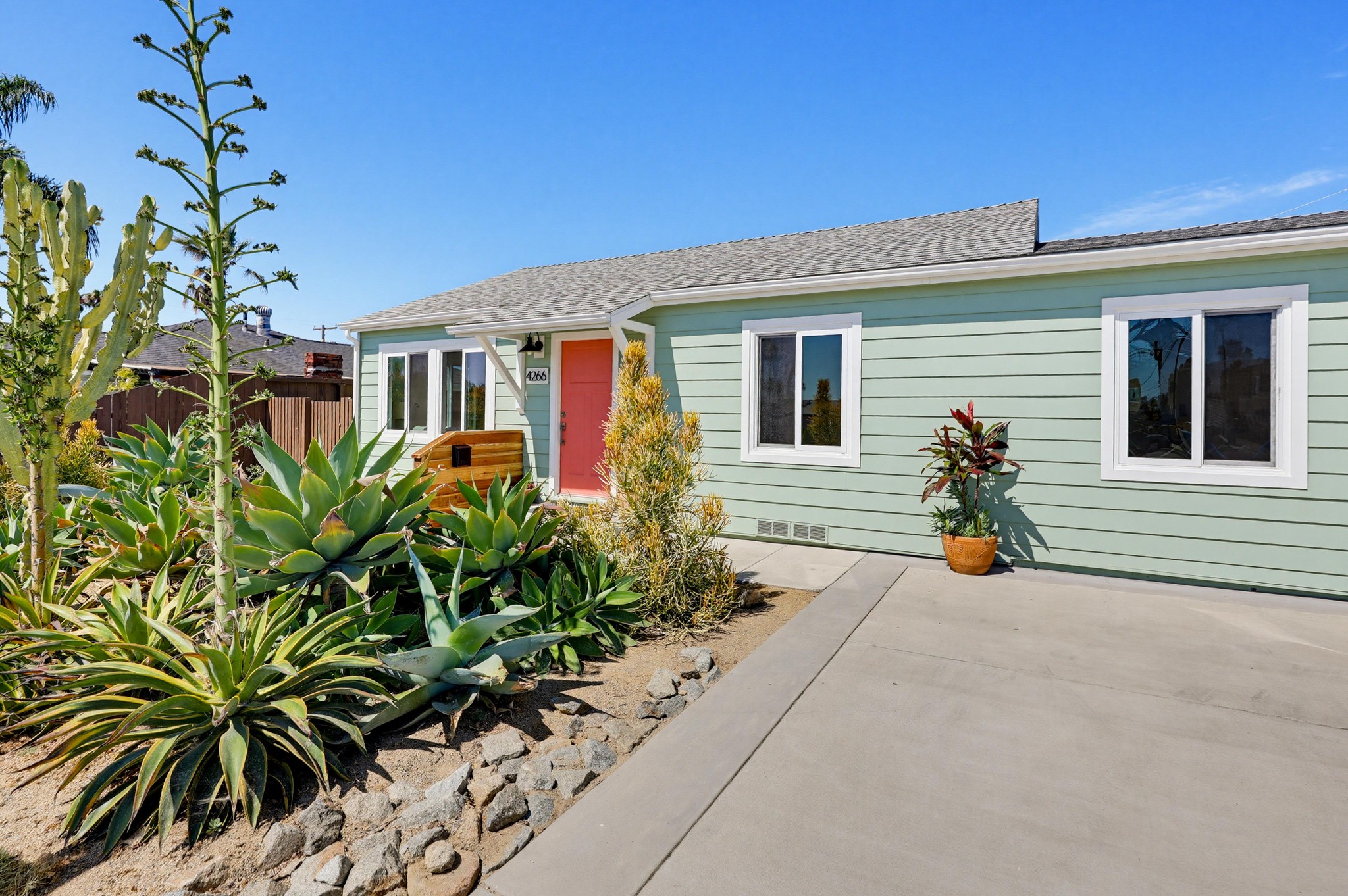 Virtual tour photo 7 of 68 for 4266 Morrell St