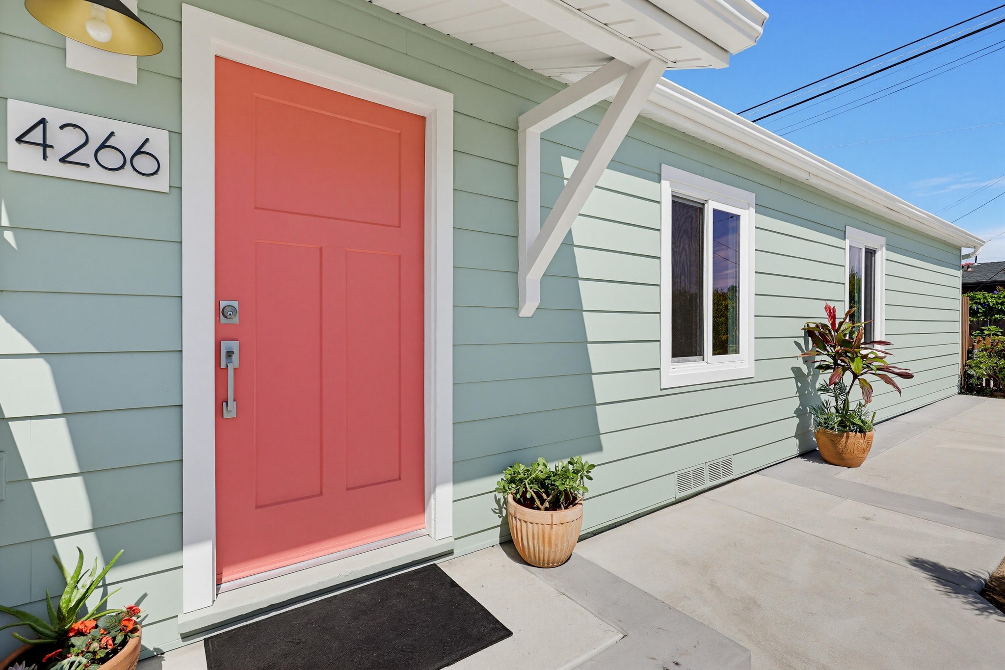 Virtual tour photo 9 of 68 for 4266 Morrell St