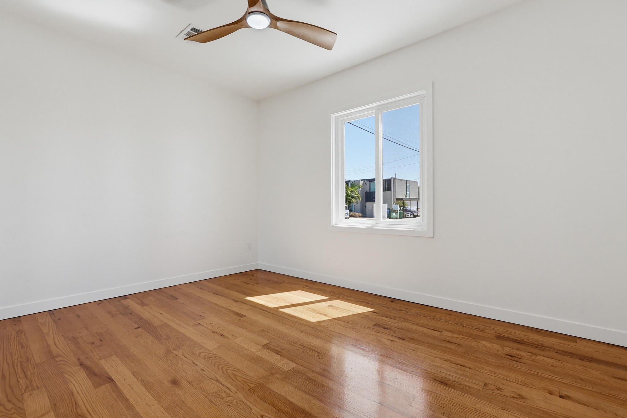 Virtual tour photo 26 of 68 for 4266 Morrell St