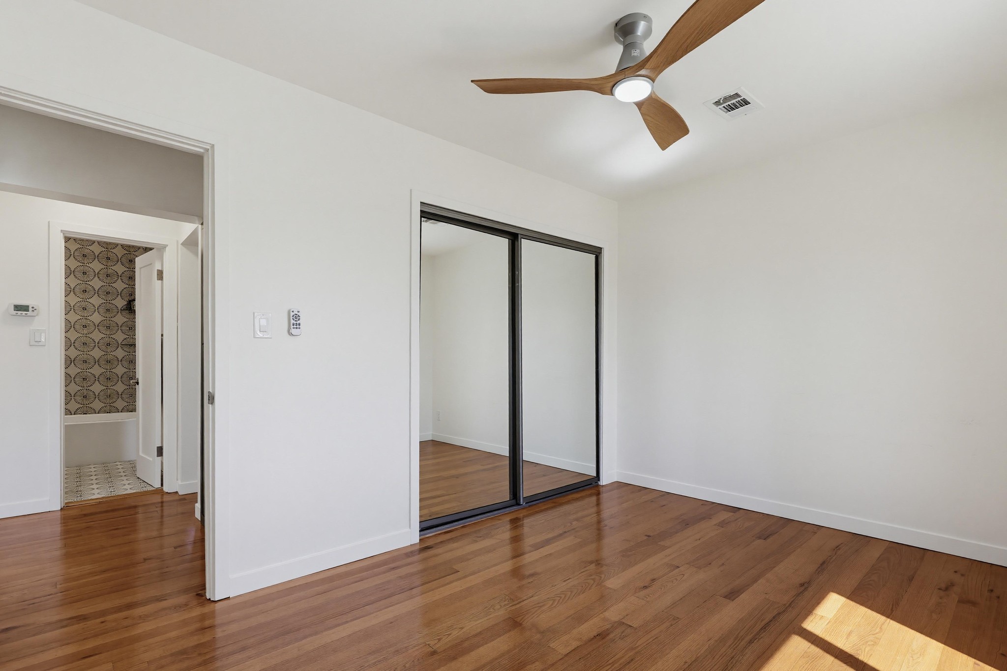 Virtual tour photo 28 of 68 for 4266 Morrell St