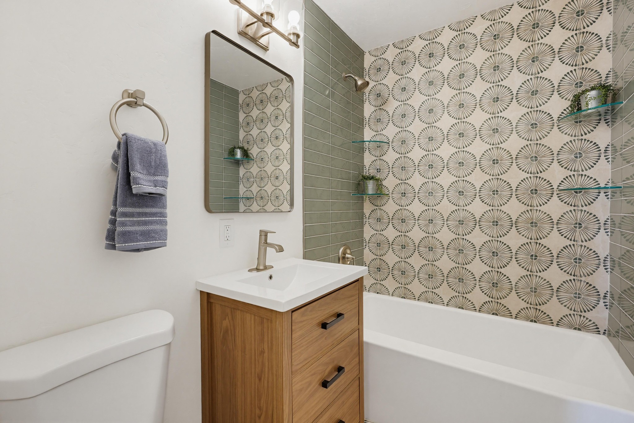 Virtual tour photo 33 of 68 for 4266 Morrell St