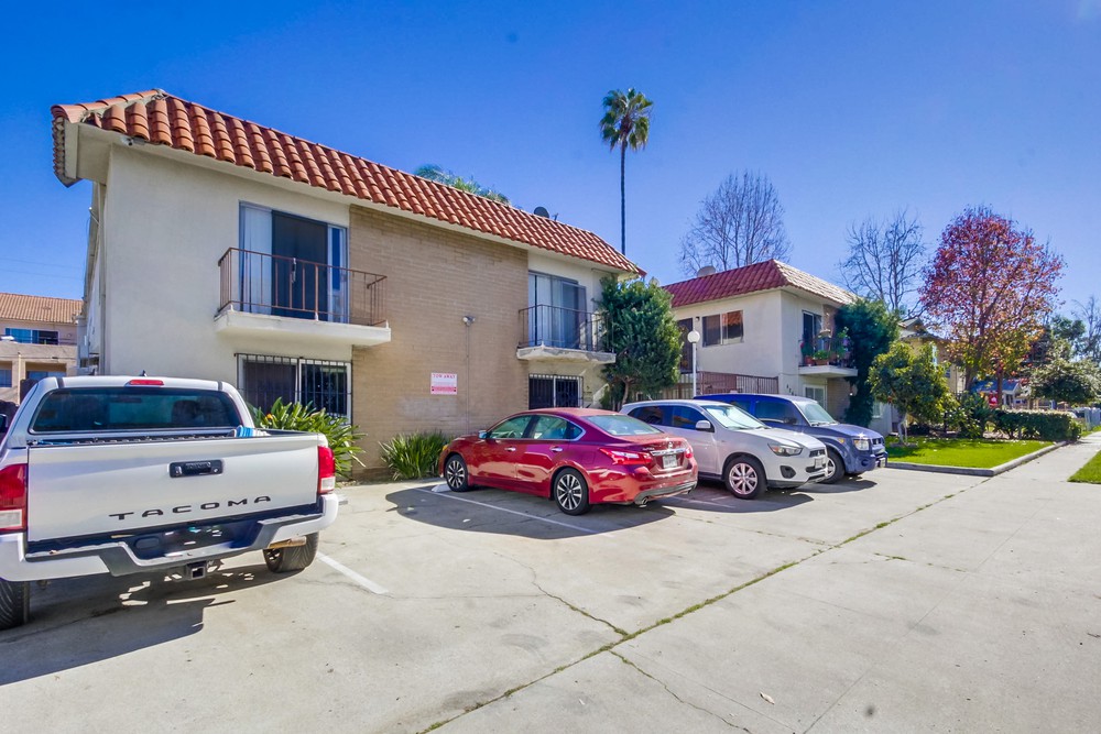Virtual tour photo 3 of 31 for 4267 44th St