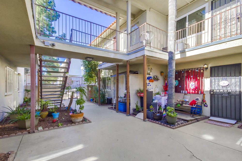 Virtual tour photo 5 of 31 for 4267 44th St