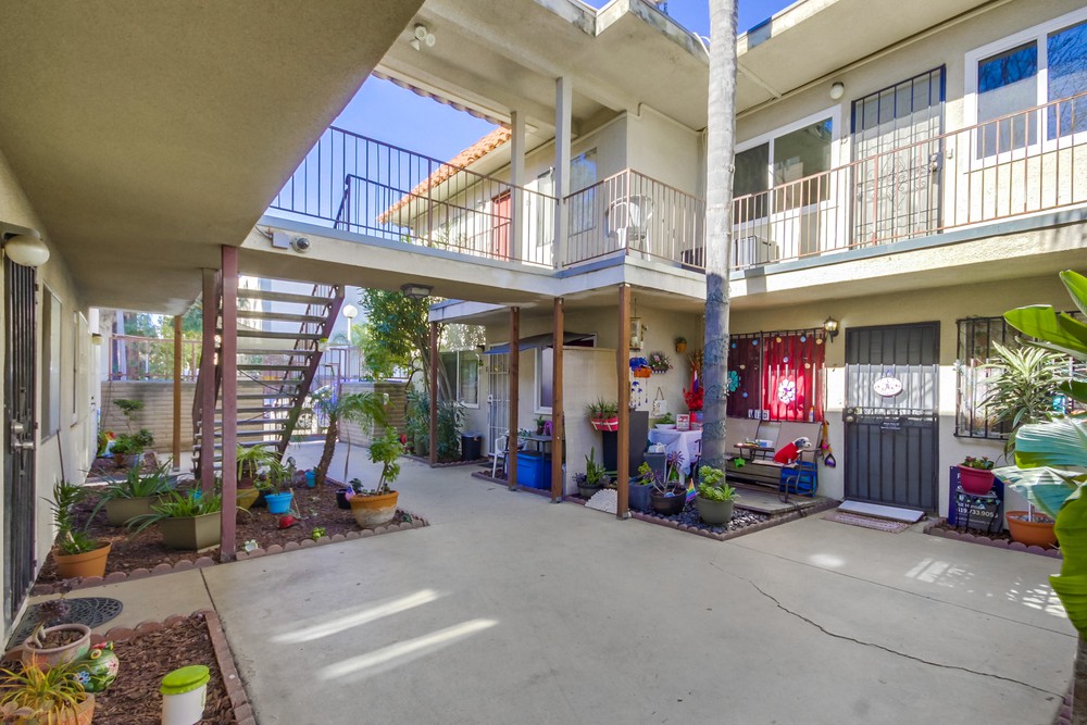 Virtual tour photo 6 of 31 for 4267 44th St