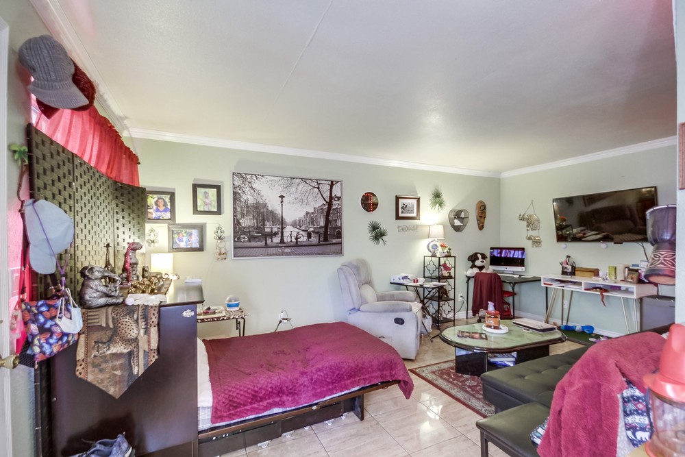 Virtual tour photo 11 of 31 for 4267 44th St