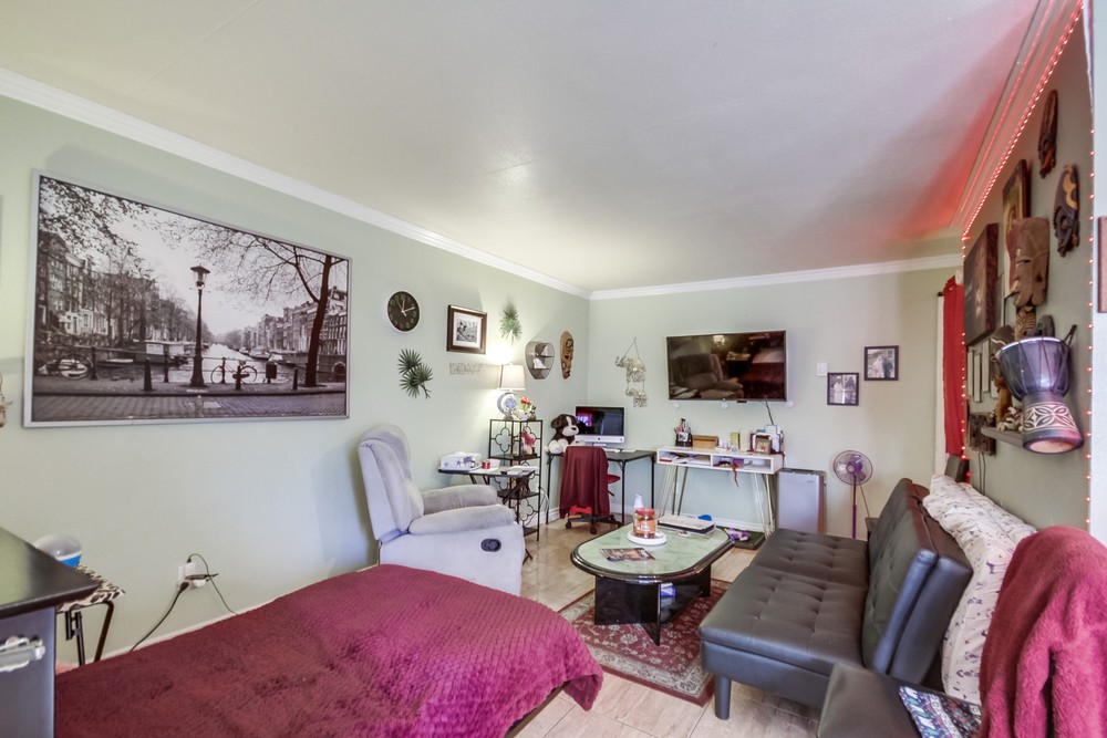 Virtual tour photo 12 of 31 for 4267 44th St