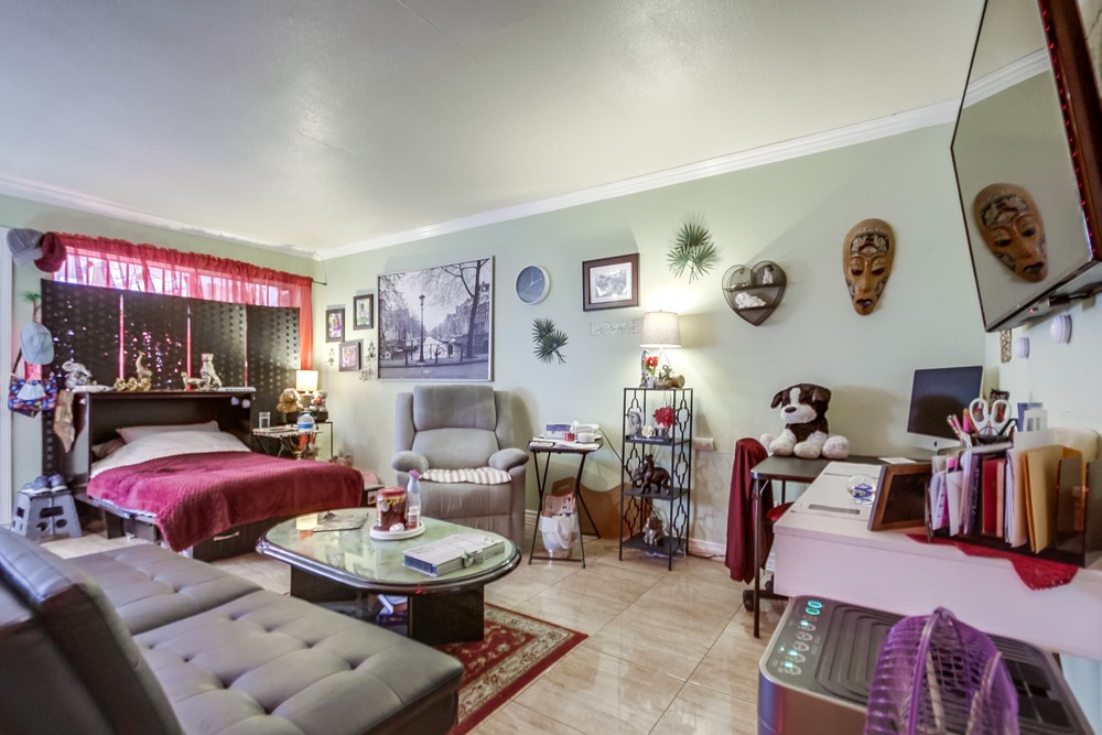Virtual tour photo 15 of 31 for 4267 44th St