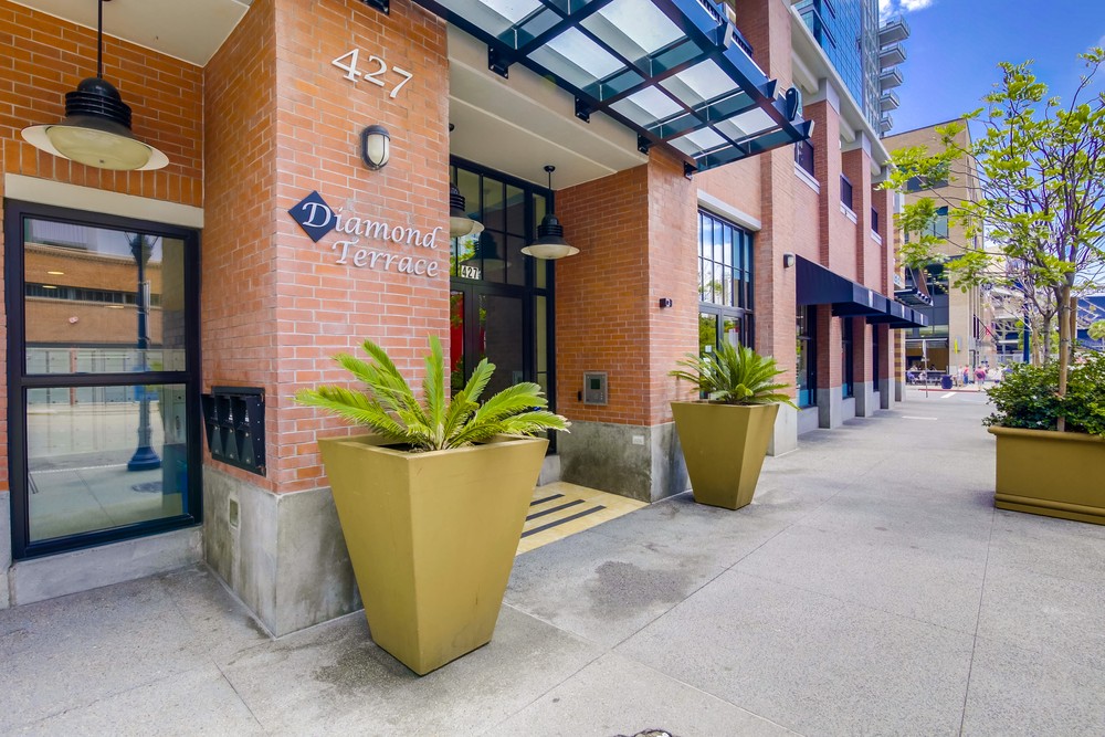 Virtual tour photo 5 of 49 for 427 9th Ave #608 San Diego