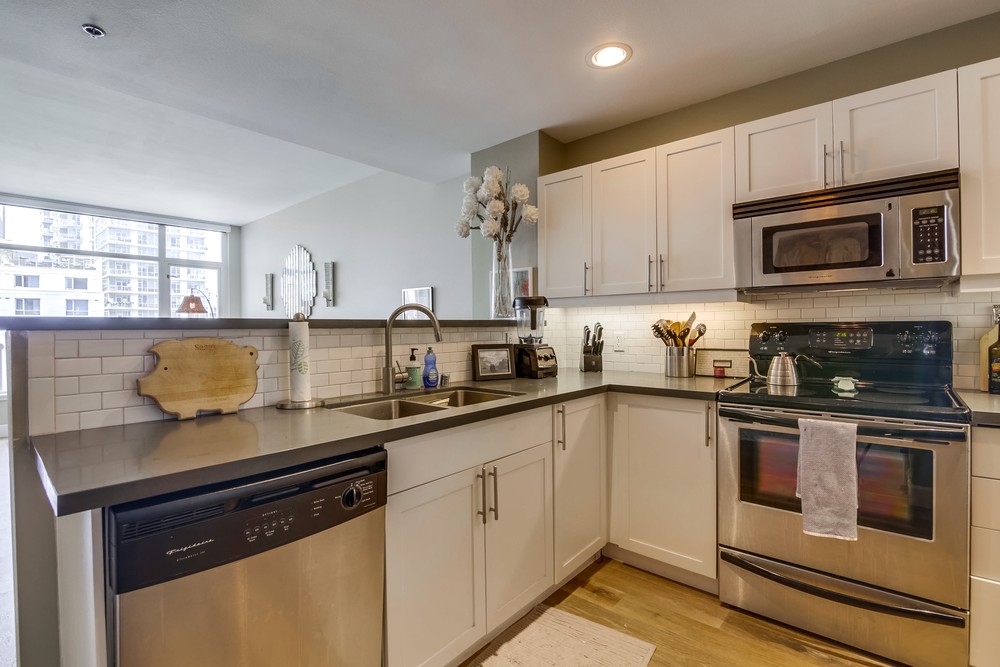 Virtual tour photo 12 of 49 for 427 9th Ave #608 San Diego