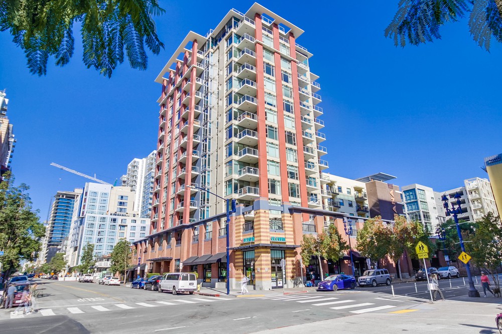 Virtual tour photo 1 of 62 for 427 Ninth Ave UNIT 1306