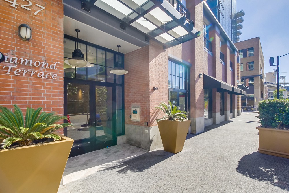 Virtual tour photo 4 of 62 for 427 Ninth Ave UNIT 1306