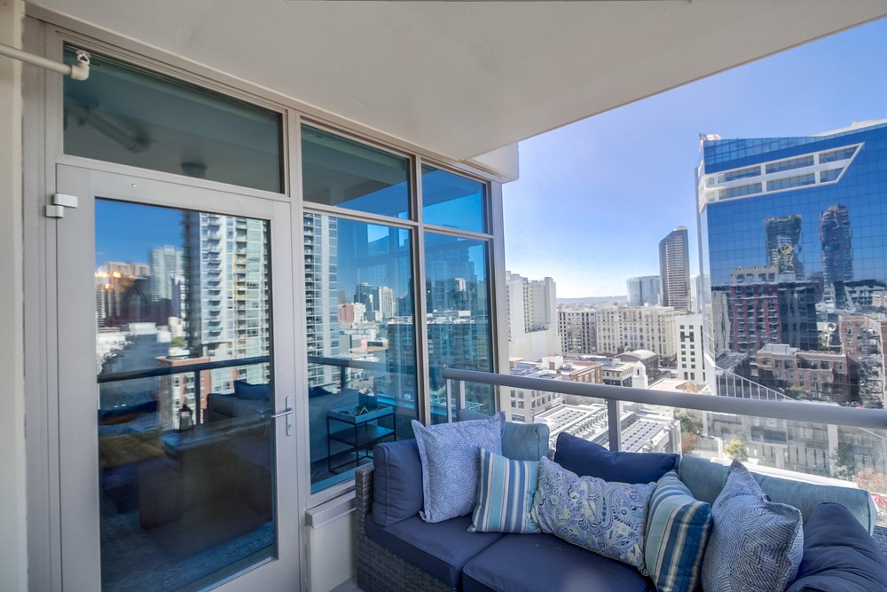 Virtual tour photo 42 of 62 for 427 Ninth Ave UNIT 1306