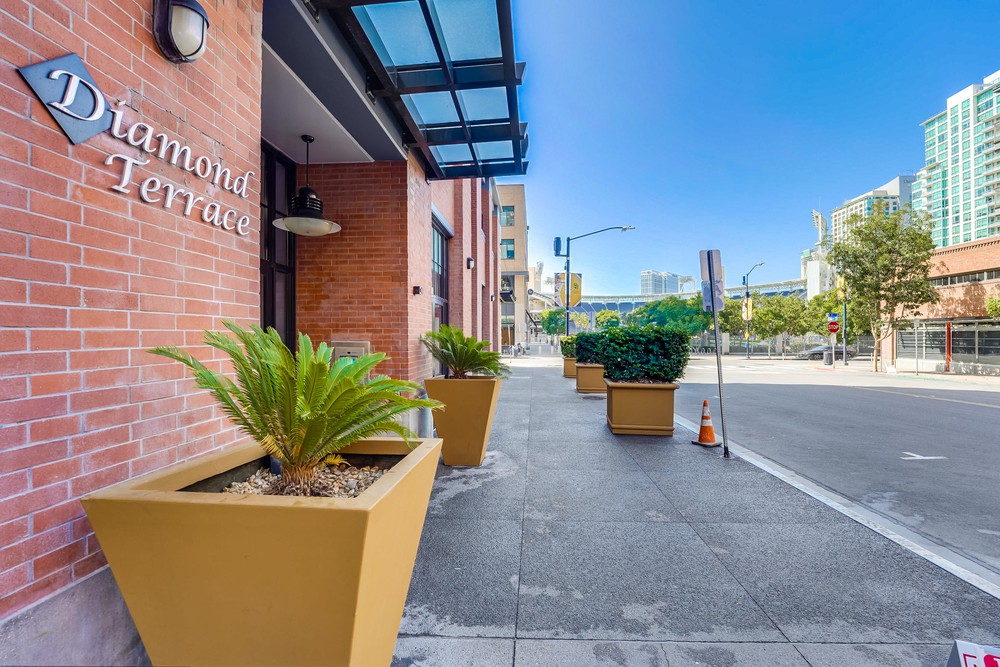 Virtual tour photo 4 of 42 for 427 Ninth Ave UNIT 501