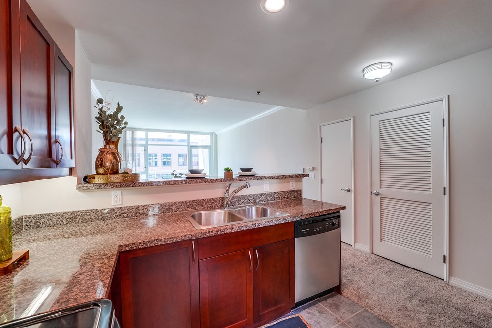 Virtual tour photo 16 of 42 for 427 Ninth Ave UNIT 501