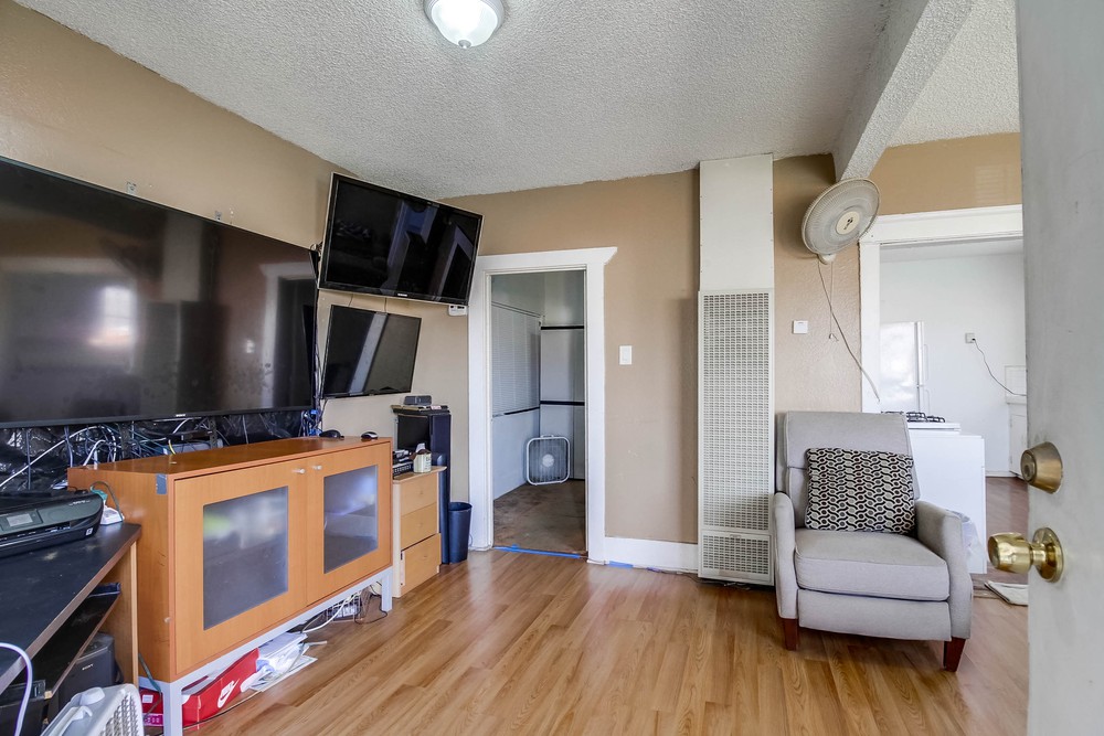 Virtual tour photo 10 of 58 for 4271 J St