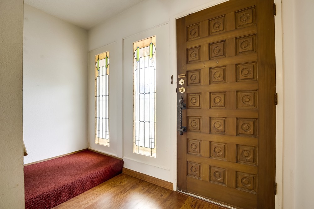 Virtual tour photo 10 of 69 for 4271 Loma Riviera Ln