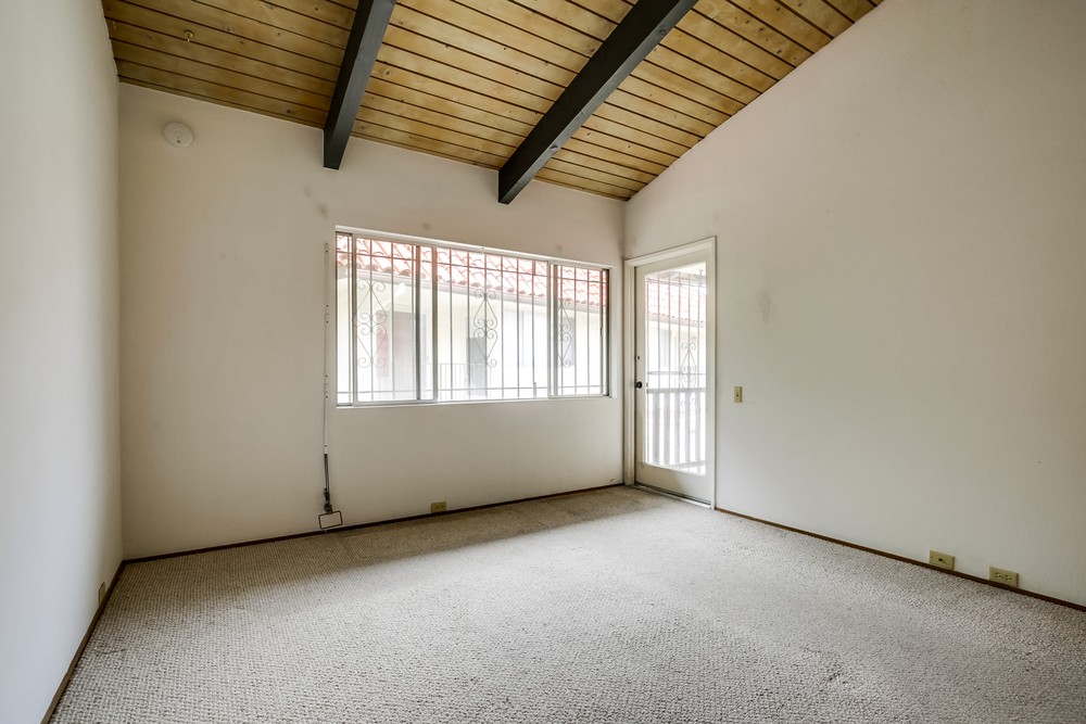 Virtual tour photo 32 of 69 for 4271 Loma Riviera Ln