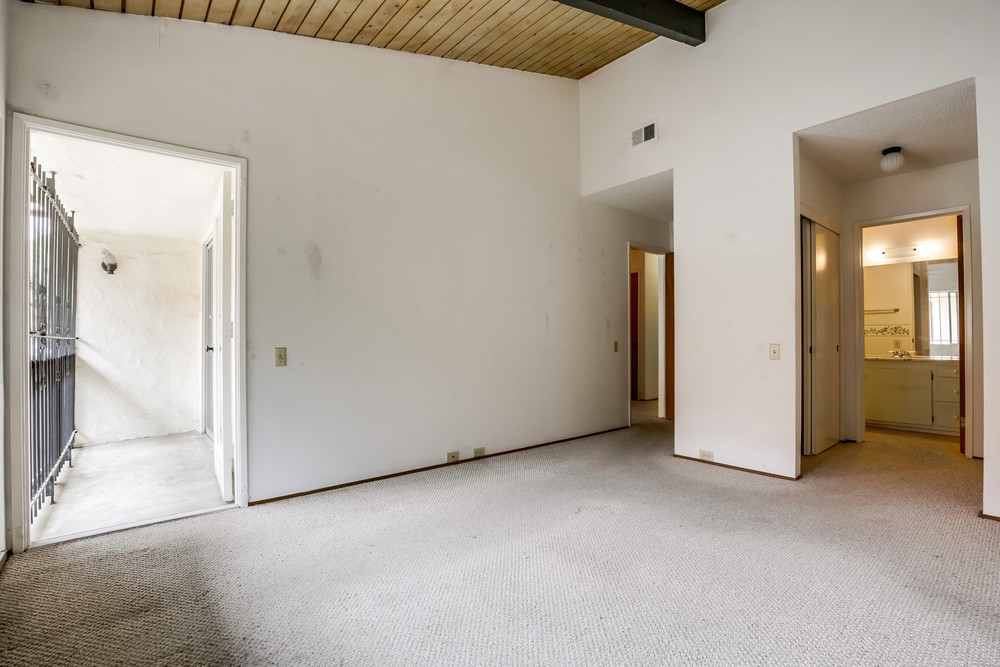 Virtual tour photo 34 of 69 for 4271 Loma Riviera Ln