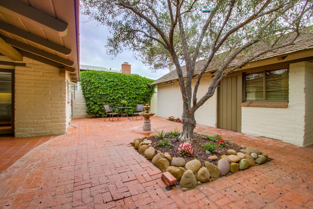 Virtual tour photo 8 of 95 for 4272 Altamirano Way