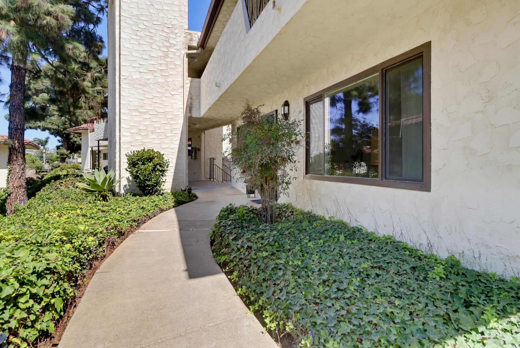 Virtual tour photo 4 of 39 for 4275 Asher St